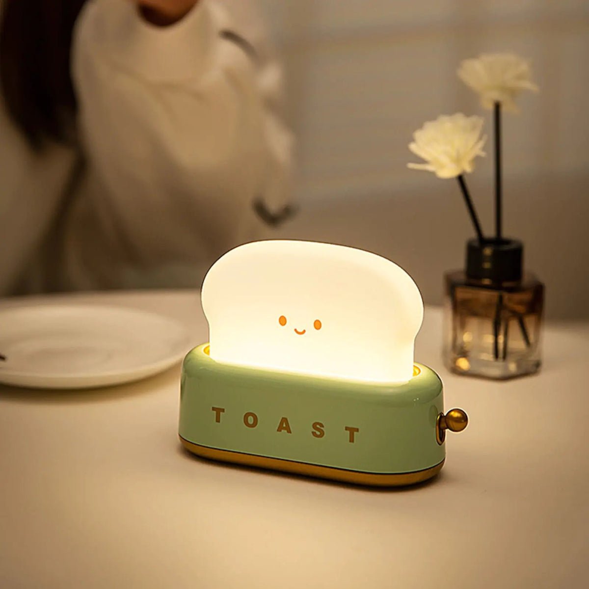 Cozy Glow Bread Light - Bigem's Otaku Boutique769917_UFVAA0HCozy Glow Bread LightBigem's Otaku Boutique Bigem's Otaku BoutiqueCozy Glow Bread Light769917_UFVAA0HRed