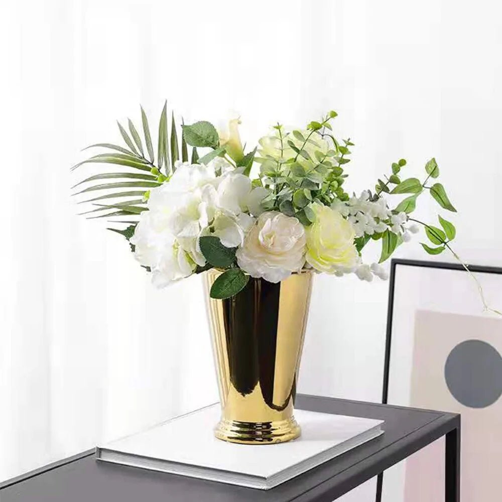Modern Ceramic Golden Flower Vase - Bigem's Otaku Boutique638718_CGOZITFModern Ceramic Golden Flower VaseBigem's Otaku Boutique Bigem's Otaku BoutiqueModern Ceramic Golden Flower Vase638718_CGOZITFYellowHome DecorModern CeramicGolden Flower Vase