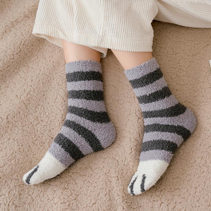 Paw Print Socks - Bigem's Otaku BoutiqueHT353-01Paw Print SocksBigem's Otaku Boutique Bigem's Otaku BoutiqueHT353-01Crossbar Black1 pairSocksGils Socks