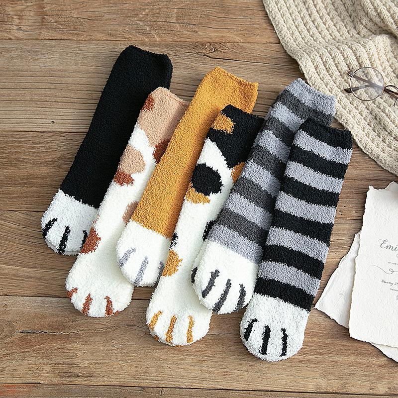 Paw Print Socks - Bigem's Otaku BoutiqueHT353-07Paw Print SocksBigem's Otaku Boutique Bigem's Otaku BoutiqueHT353-07Crossbar Black3 pairsSocksGils Socks