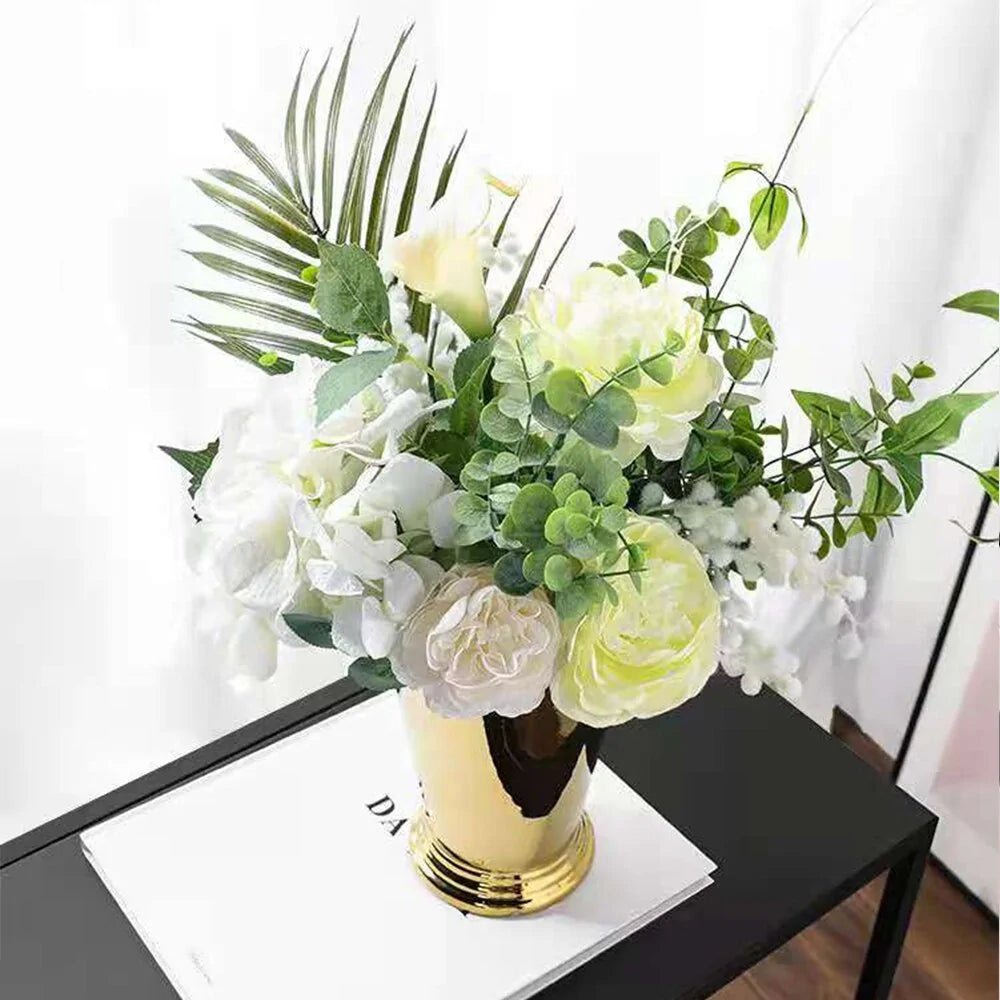 Modern Ceramic Golden Flower Vase - Bigem's Otaku Boutique638718_CGOZITFModern Ceramic Golden Flower VaseBigem's Otaku Boutique Bigem's Otaku BoutiqueModern Ceramic Golden Flower Vase638718_CGOZITFYellowHome DecorModern CeramicGolden Flower Vase
