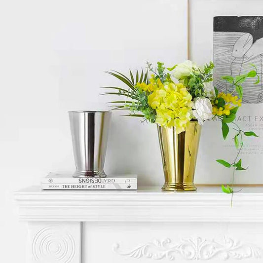Modern Ceramic Golden Flower Vase - Bigem's Otaku Boutique638718_CGOZITFModern Ceramic Golden Flower VaseBigem's Otaku Boutique Bigem's Otaku BoutiqueModern Ceramic Golden Flower Vase638718_CGOZITFYellowHome DecorModern CeramicGolden Flower Vase